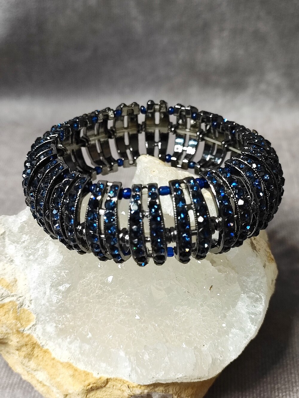 Sapphire Navy Blue Rhinestone Crystal Gunmetal Stretch Bracelet NWOT